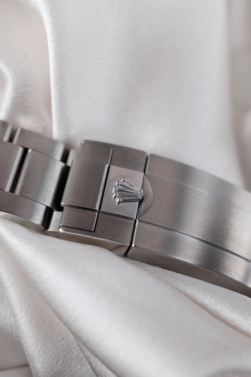 Rolex Sea-Dweller 126600 - Detail view 8