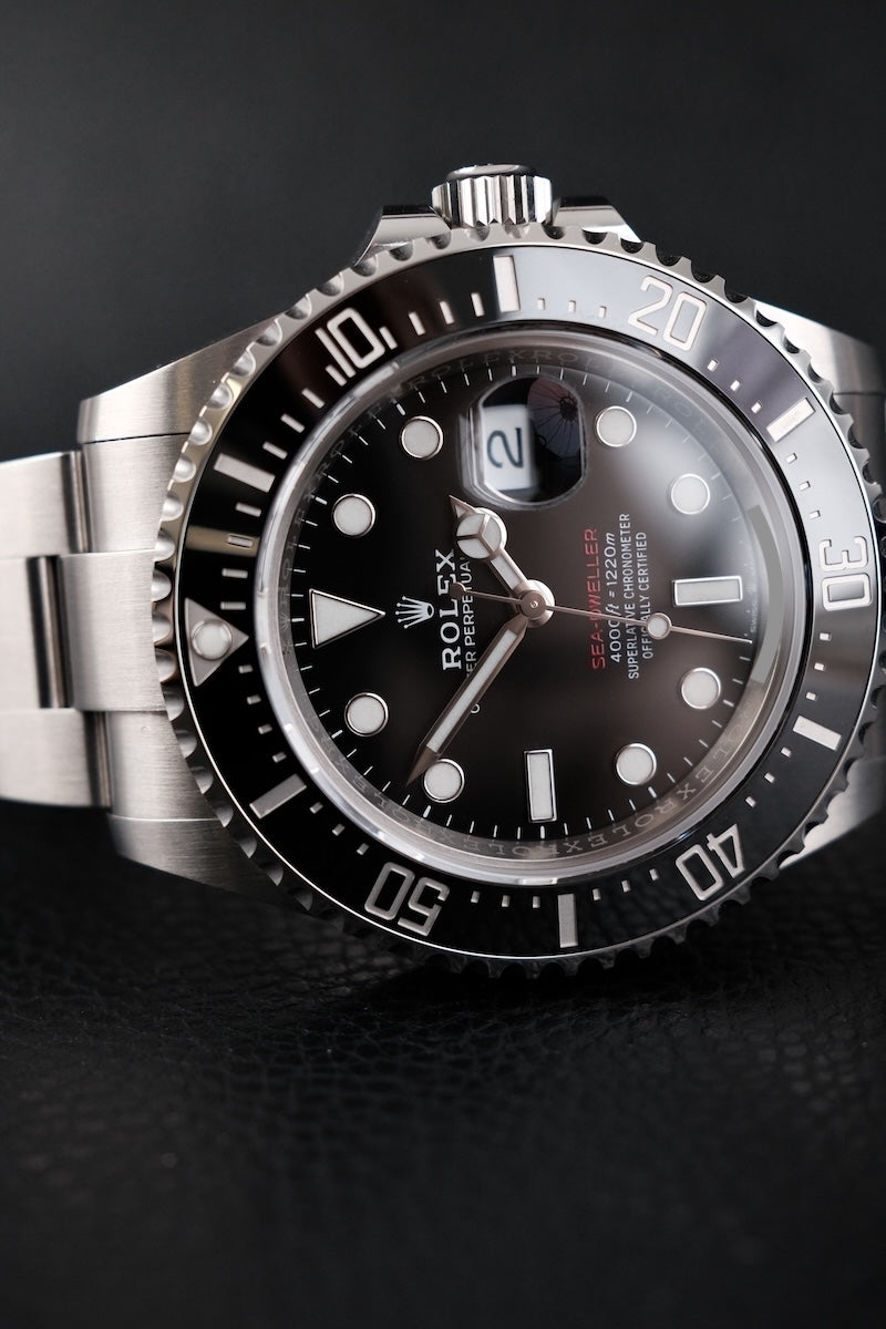 Rolex Sea-Dweller 126600 - Detail view 2