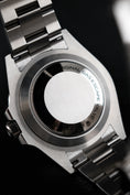 Cargar la imagen en la vista de la galería, Rolex Sea-Dweller 126600 - Detail view 10
