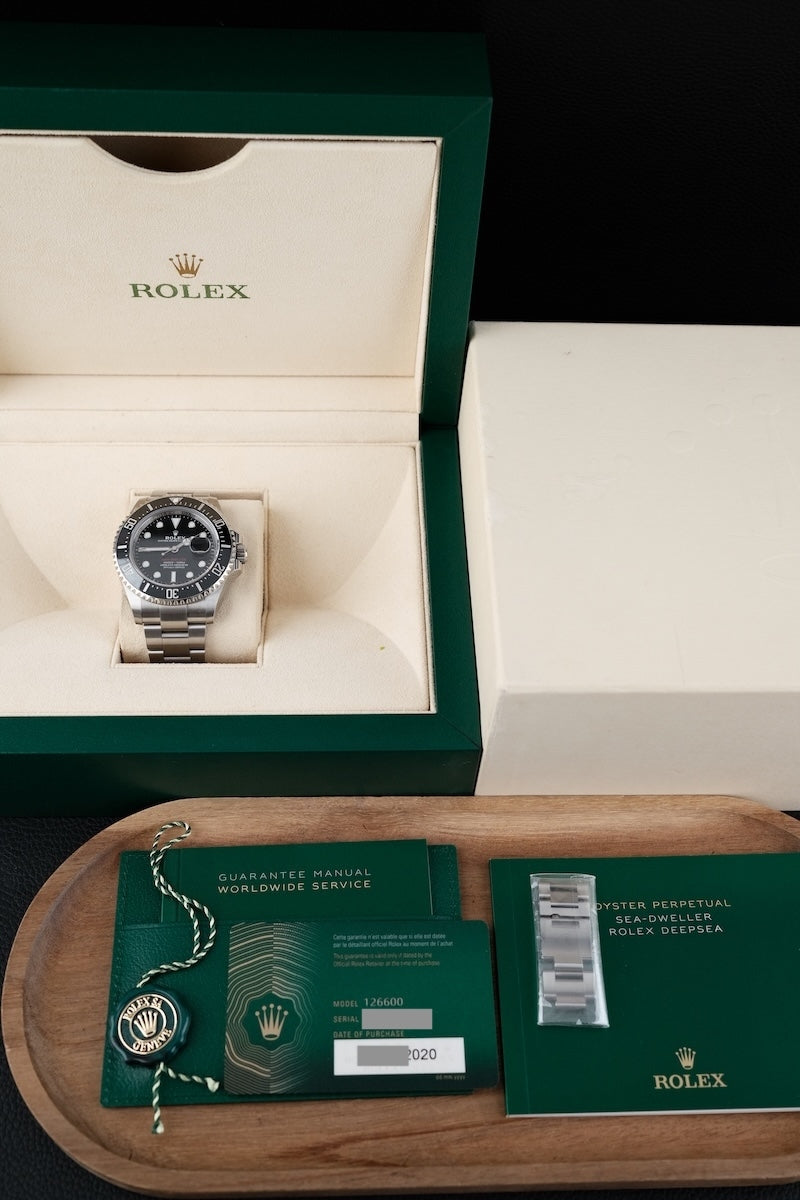 Rolex Sea-Dweller 126600 - Papers and documentation