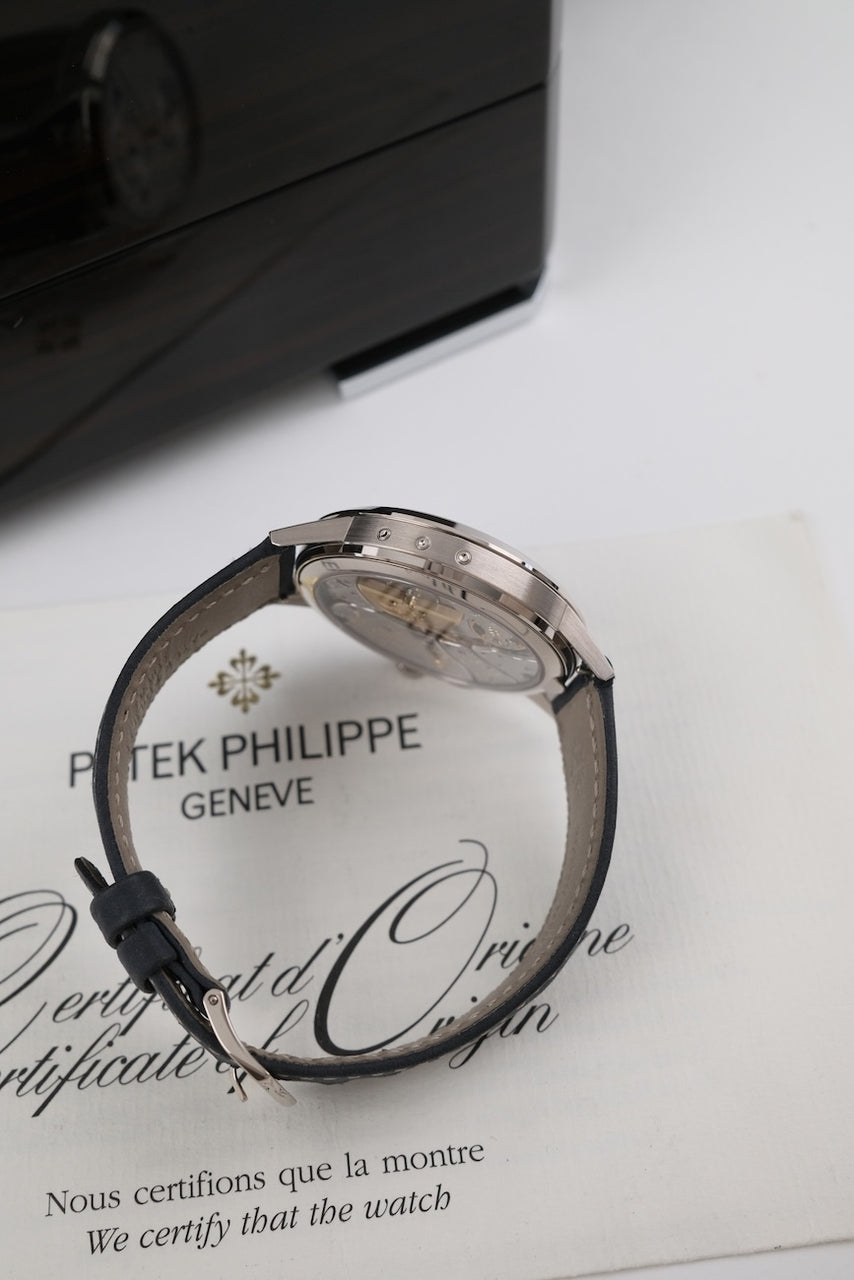 Patek Philippe Annual Calendar 5235G-001 - Detailansicht 6