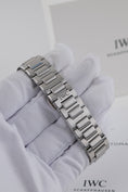 Bild in Galerie-Betrachter laden, IWC Ingenieur Automatic 40 IW328907 - Detail view 8
