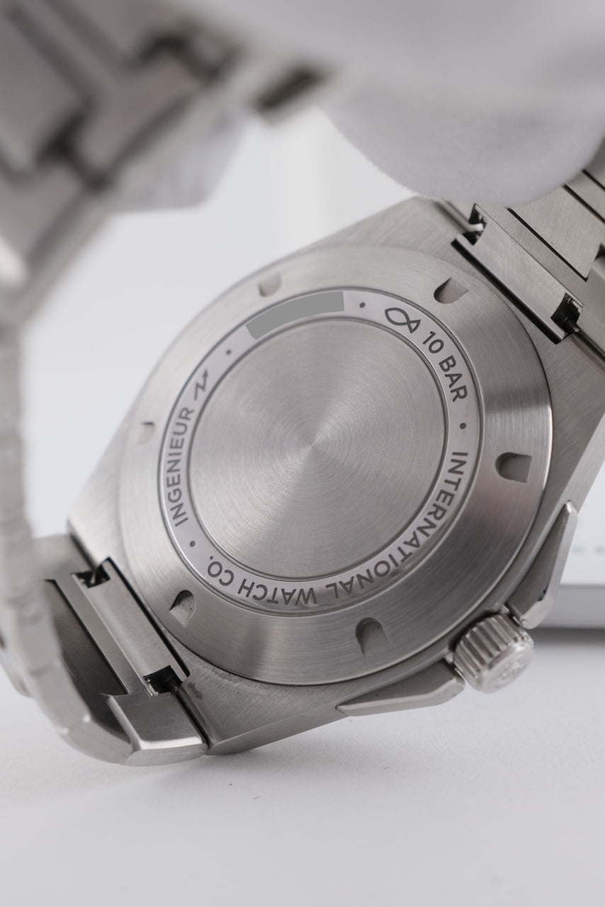 IWC Ingenieur Automatic 40 IW328907 - Detail view 9