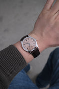 Bild in Galerie-Betrachter laden, Patek Philipe Calatrava 6196P-001 - Detailansicht 11
