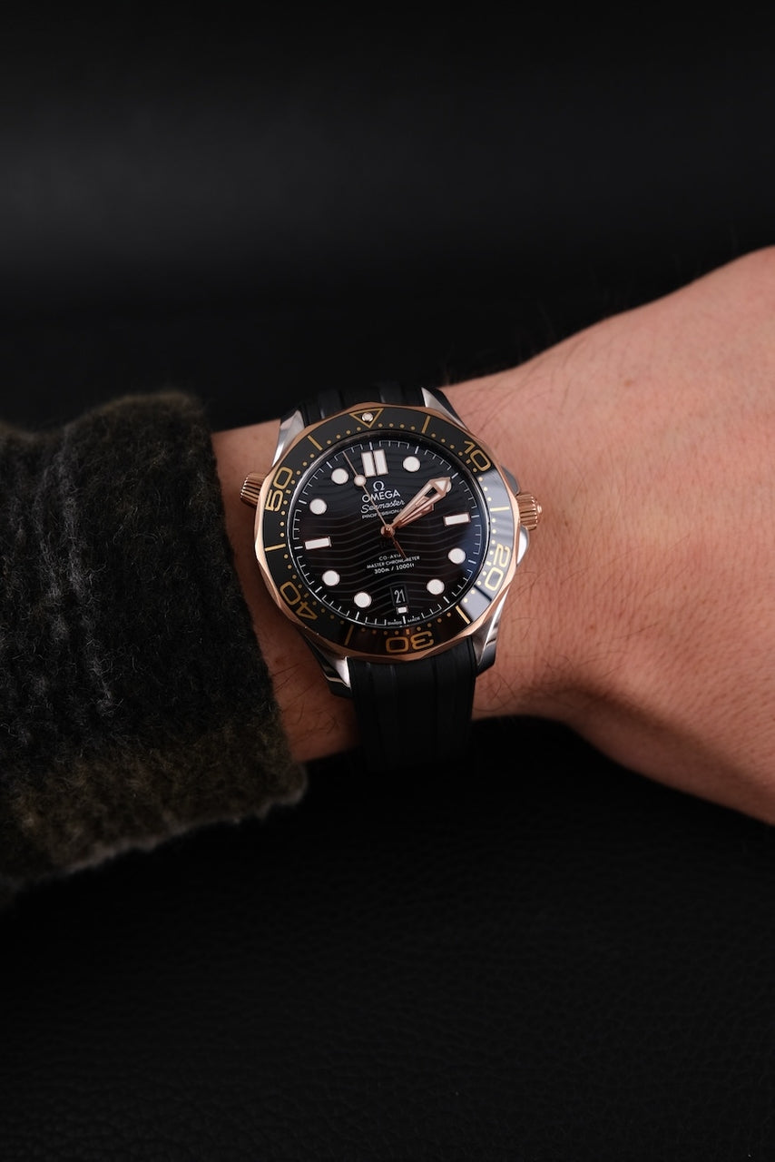 Omega Seamaster Diver 300M 210.22.42.20.01.002 - Detail view 11