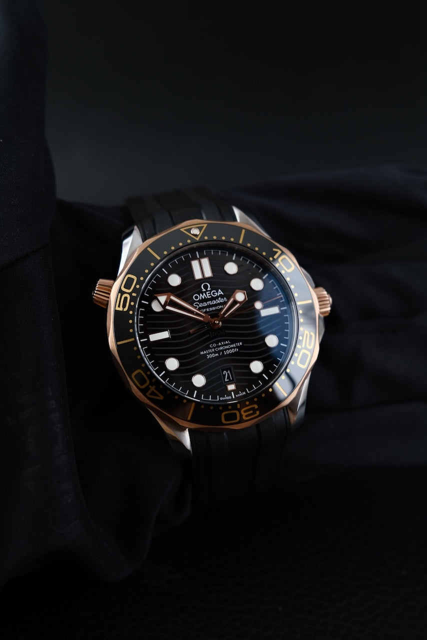 Omega Seamaster Diver 300M 210.22.42.20.01.002 - Detail view 1