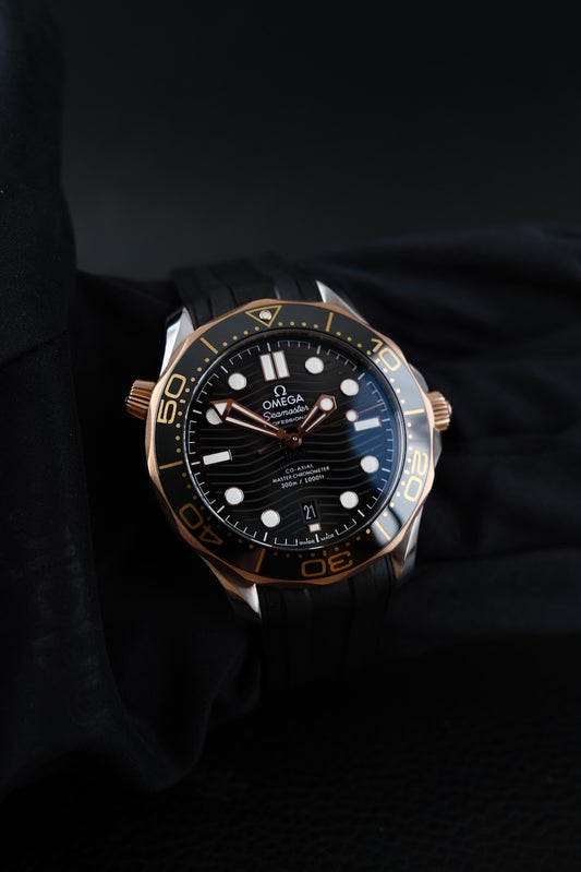 Omega Seamaster Diver 300M 210.22.42.20.01.002 - Detail view 1