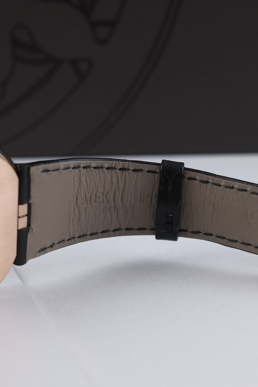 Patek Philippe Golden Ellipse 5738R-001 - Detail view 5