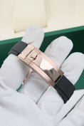 Load image into gallery viewer, Rolex Daytona 126515LN - detailed view 7
