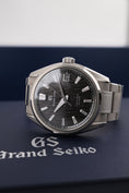 Bild in Galerie-Betrachter laden, Grand Seiko Evolution 9 Collection Black Birch SLGH017G - Detailansicht 3
