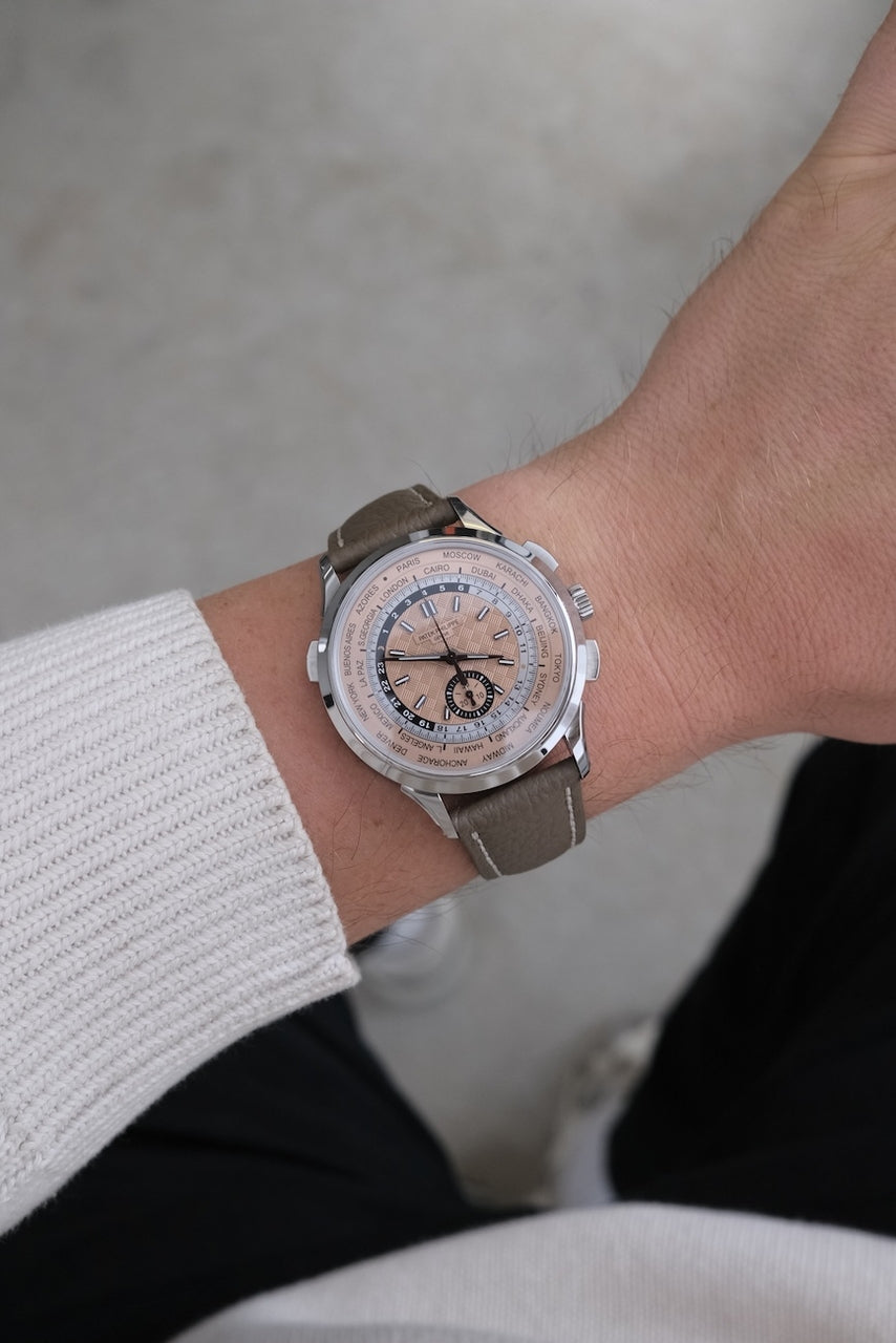 Patek Philippe World Time 5935A-001 - vue détaillée 10