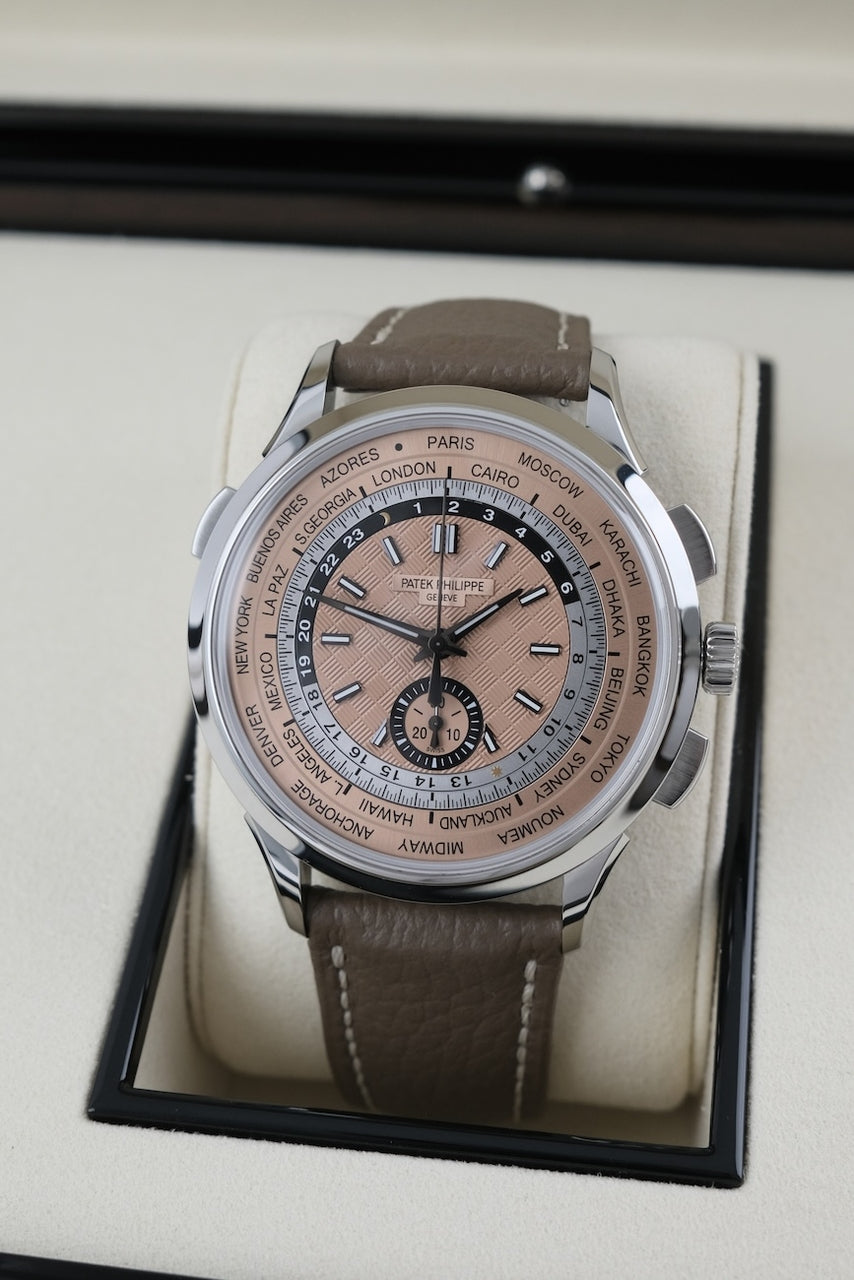 Patek Philippe World Time 5935A-001 - Vue détaillée 1