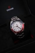 Bild in Galerie-Betrachter laden, Tudor Black Bay GMT 79830RB - Detail view 1
