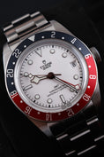 Bild in Galerie-Betrachter laden, Tudor Black Bay GMT 79830RB - Detail view 2
