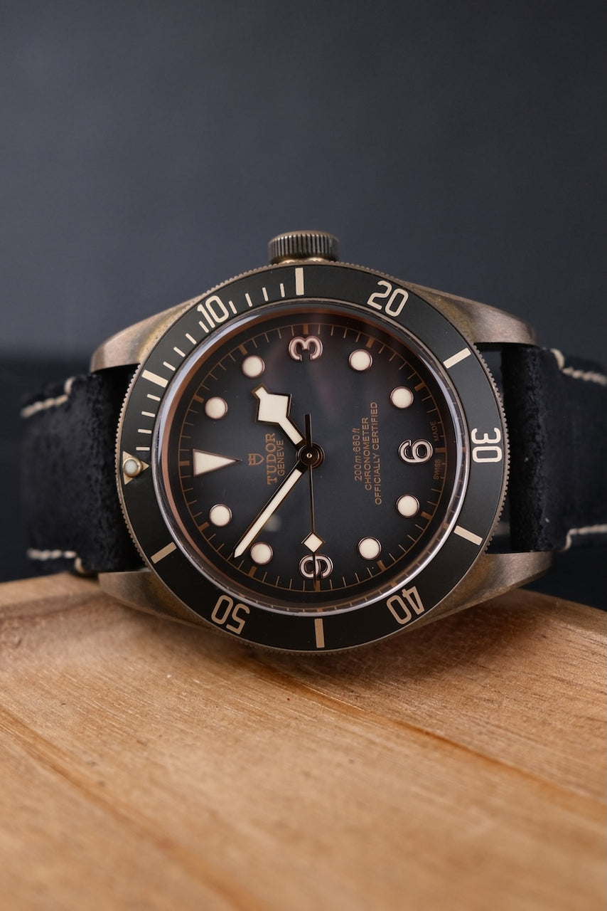Tudor Black Bay Bronze 79250BA - Detailansicht 5