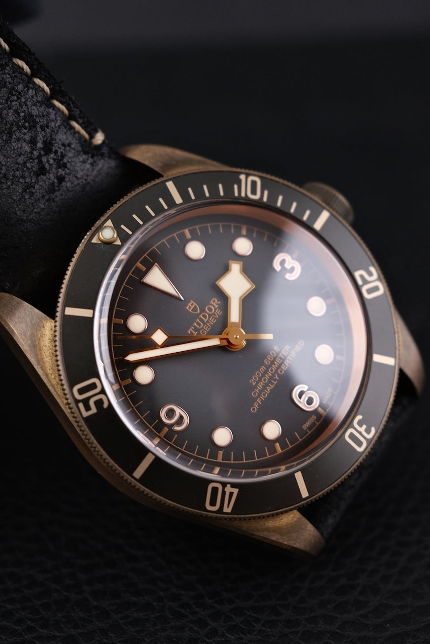 Tudor Black Bay Bronze 79250BA - Detailansicht 6