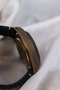 Bild in Galerie-Betrachter laden, Tudor Black Bay Bronze 79250BA - Detailansicht 9
