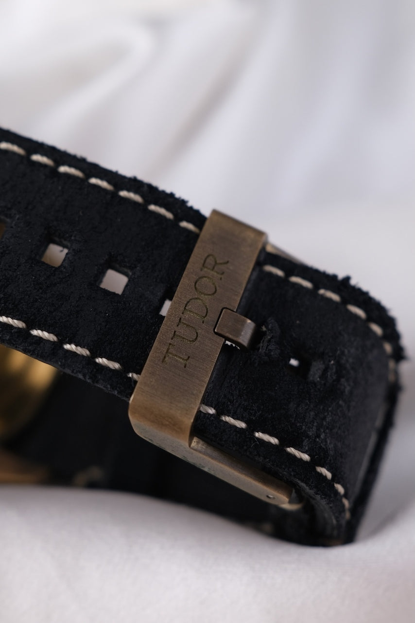 Tudor Black Bay Bronze 79250BA - Detailansicht 11