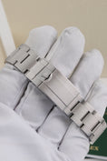 Carica l'immagine nel visualizzatore della galleria, Rolex Explorer II 226570 - Detailansicht 7
