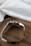 Bild in Galerie-Betrachter laden, Rolex Submariner 124060 - Detailansicht 6
