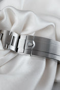 Bild in Galerie-Betrachter laden, Rolex Submariner 124060 - Detailansicht 5
