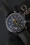 Bild in Galerie-Betrachter laden, Omega Speedmaster Dark Side Of The Moon 31192443001001 - Thumbnail
