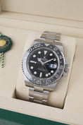 Bild in Galerie-Betrachter laden, Rolex GMT-Master II 126710GRNR - Detailansicht 2
