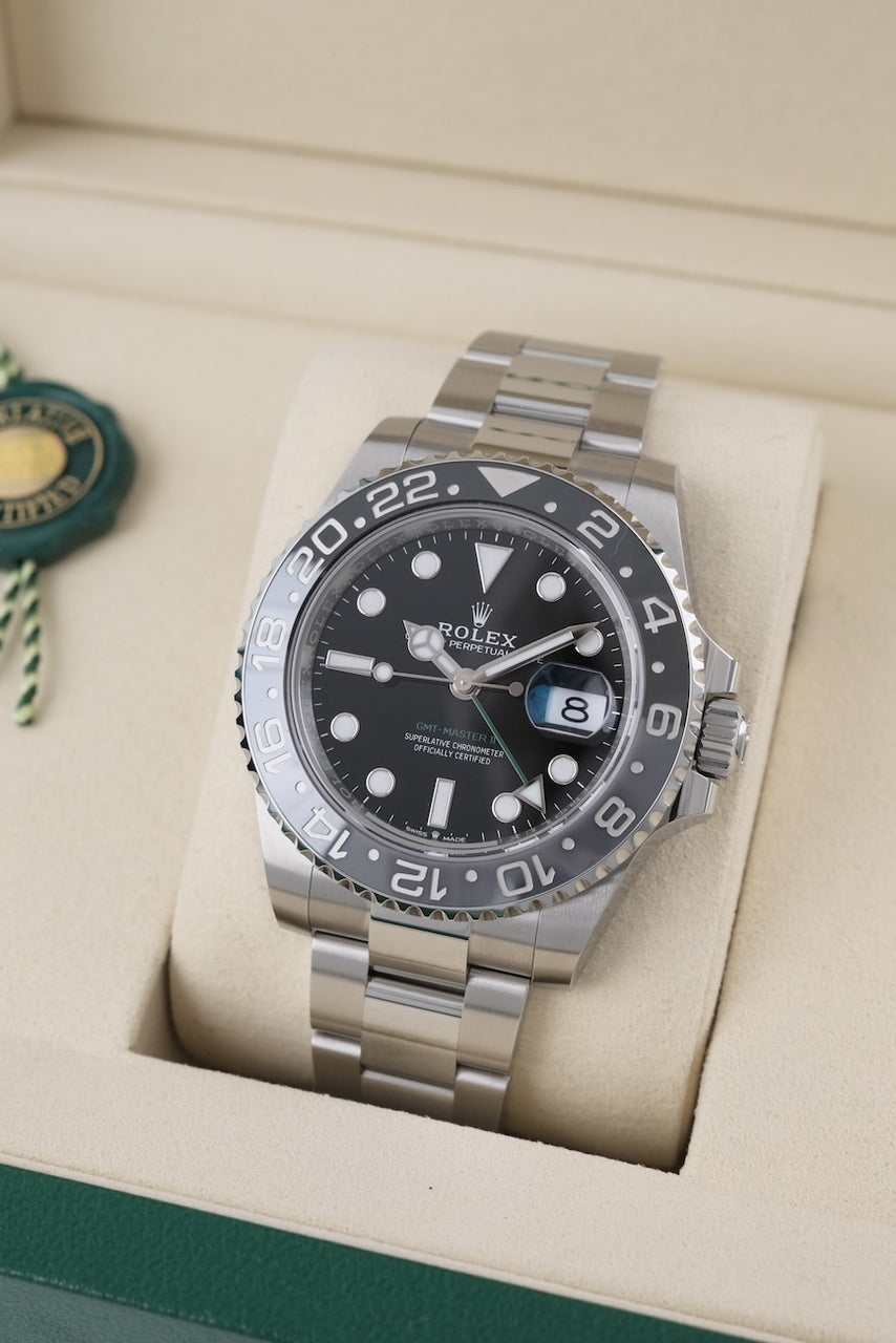 Rolex GMT-Master II 126710GRNR - Detailansicht 2