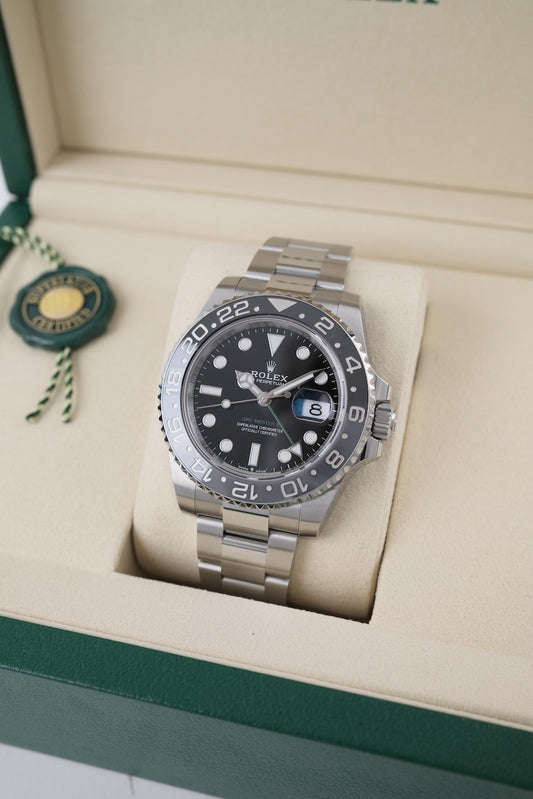 Rolex GMT-Master II 126710GRNR - Detailansicht 1