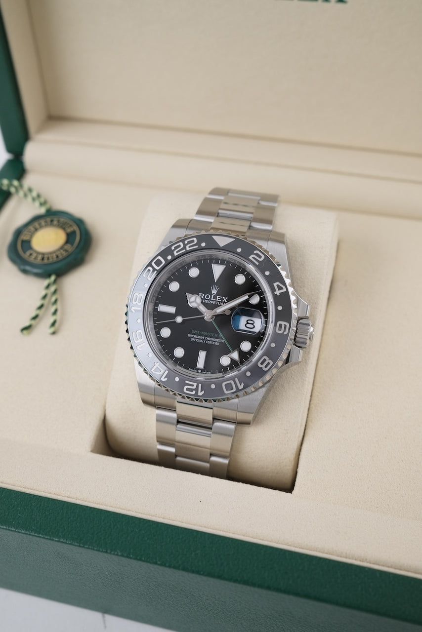 Rolex GMT-Master II 126710GRNR - Detailansicht 1