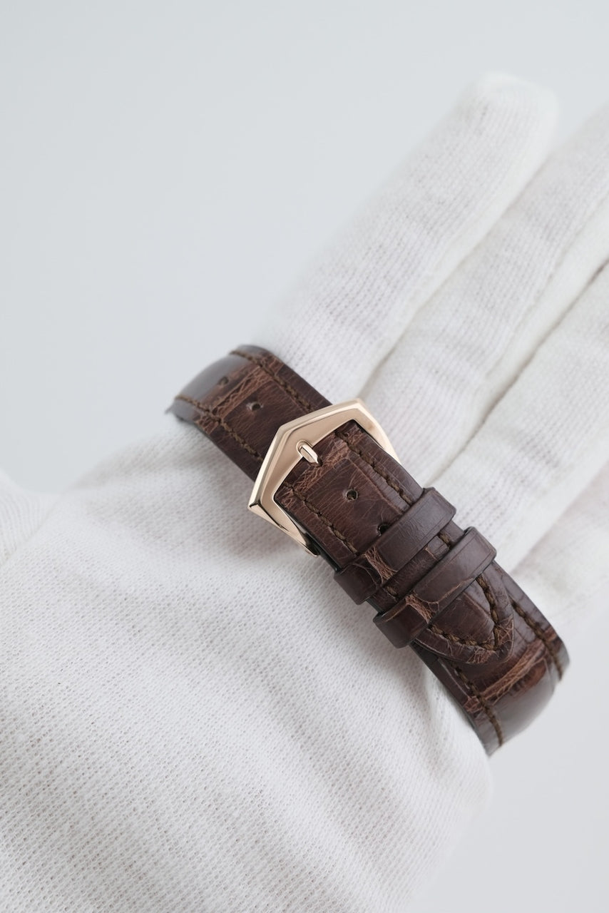 Patek Philippe Calatrava 5296R-010 - Detailed view 7