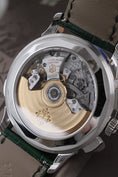 Załaduj obraz do przeglądarki galerii, Chronograf czasu światowego Patek Philippe 5930P-001 - widok szczegółowy 7
