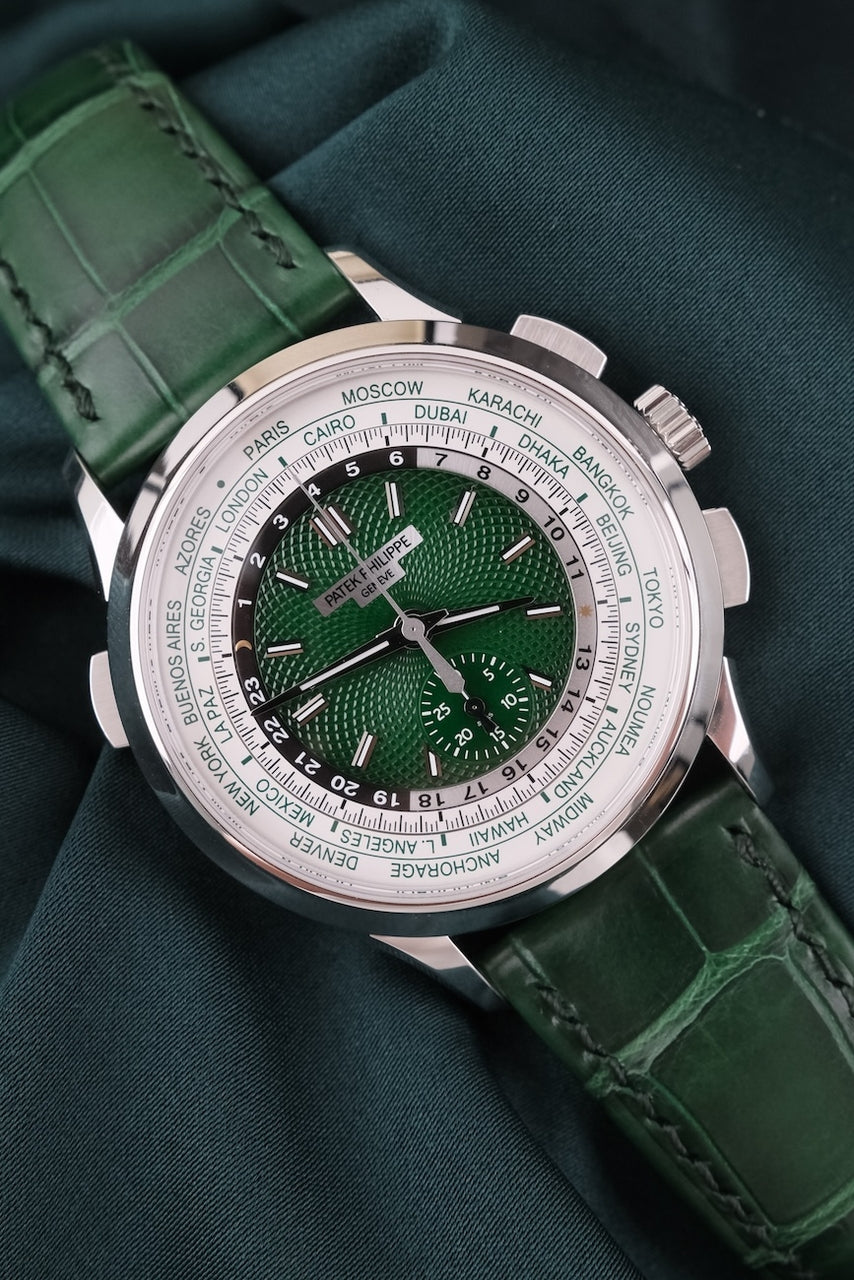 Chronograf czasu światowego Patek Philippe 5930P-001 - miniatura