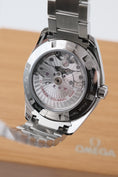 Load image into Gallery viewer, Omega Seamaster Aqua Terra 23110422103003 - Detailansicht 7
