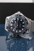 Bild in Galerie-Betrachter laden, Omega Seamaster 300 James Bond 60th Anniversary  21030422003002 - Detailansicht 3
