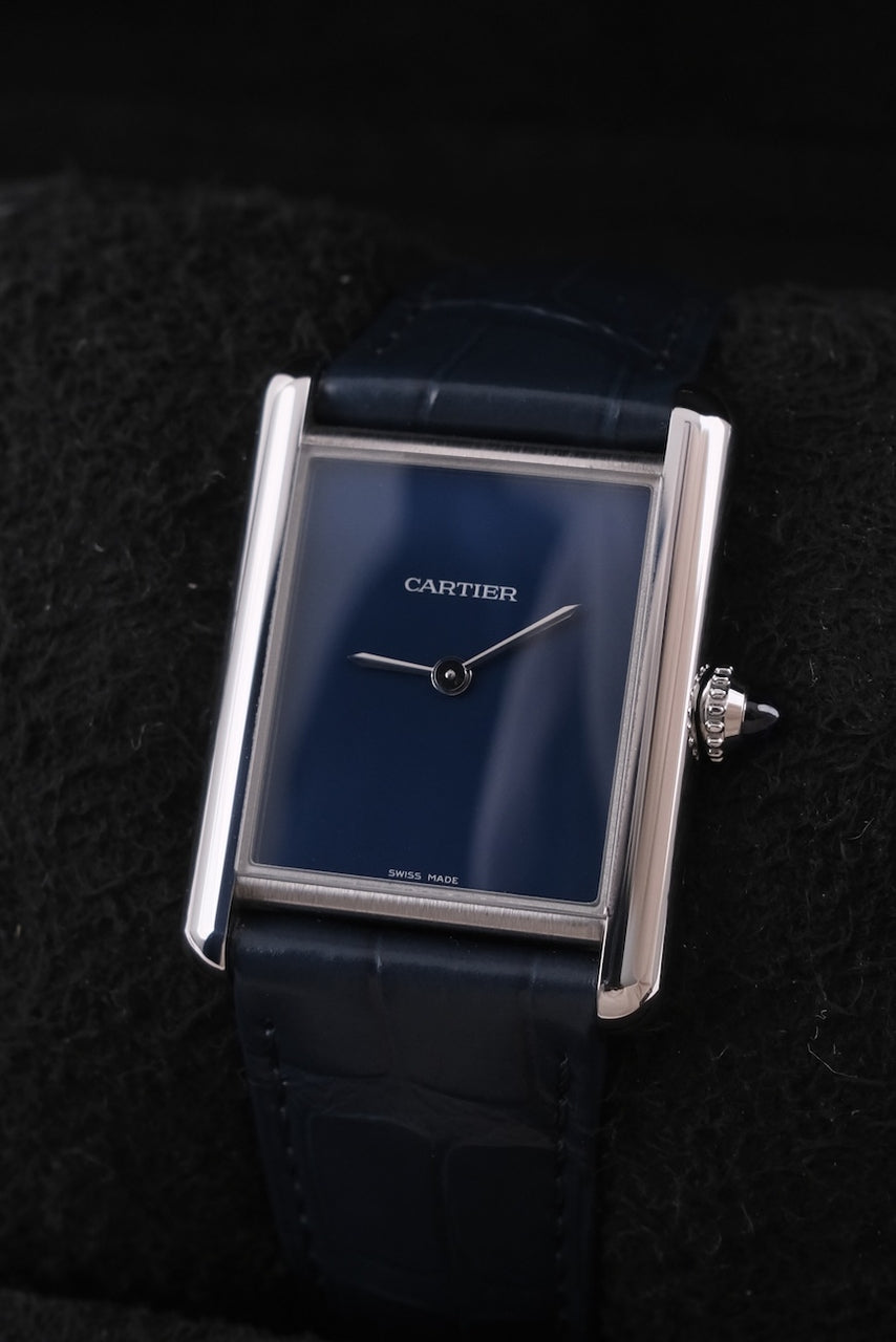 Cartier Tank WSTA0055 - Detailed view 1
