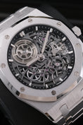Cargue la imagen en el visor de la galería, Audemars Piguet Royal Oak Jumbo Skeleton 16204BC.OO.1240BC.01 - Detailansicht 4

