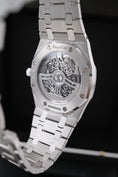 Cargue la imagen en el visor de la galería, Audemars Piguet Royal Oak Jumbo Skeleton 16204BC.OO.1240BC.01 - Detailansicht 10
