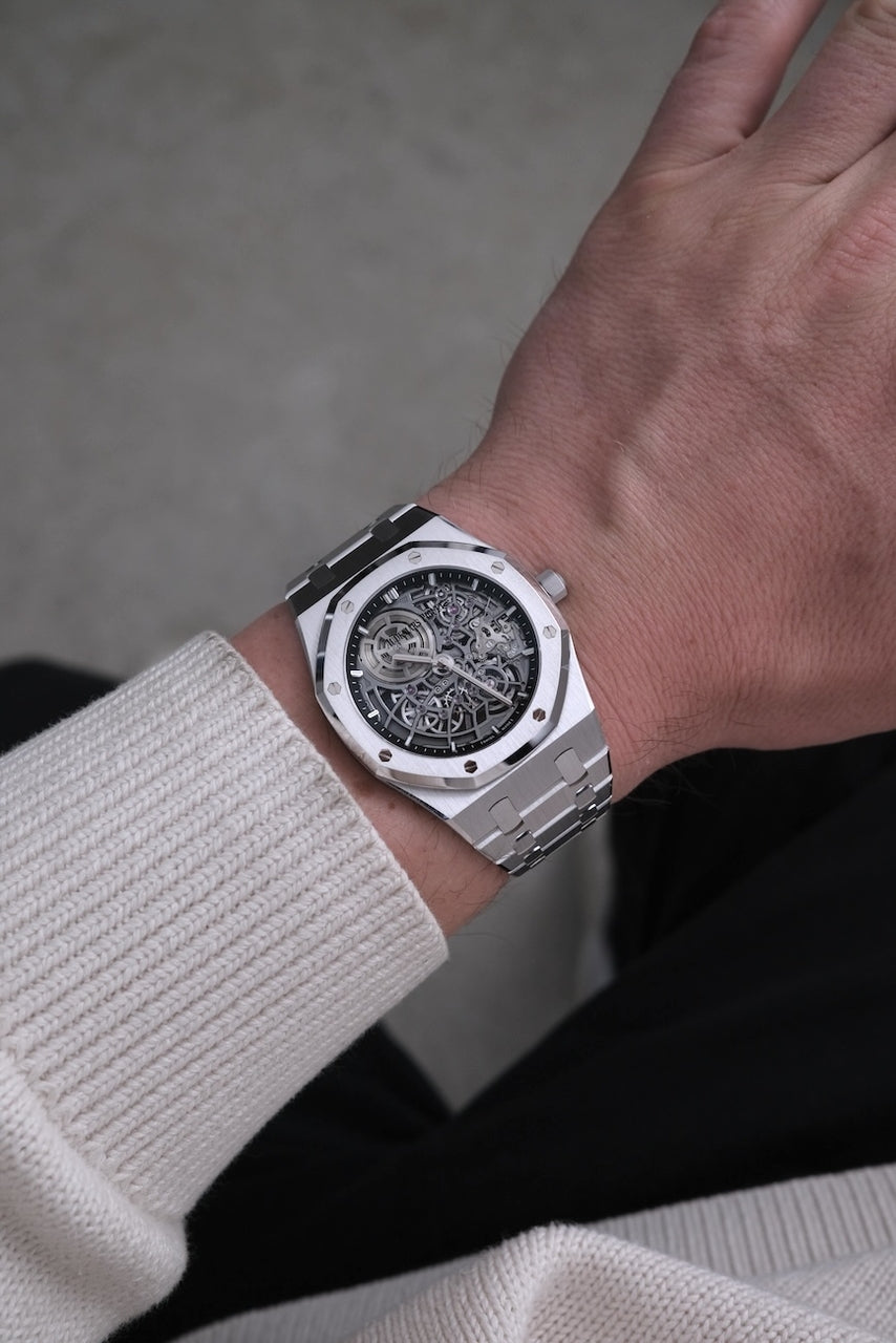 Audemars Piguet Royal Oak Jumbo Skeleton 16204BC.OO.1240BC.01 - Vista detallada 11