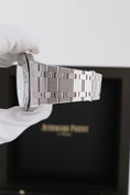 Cargue la imagen en el visor de la galería, Audemars Piguet Royal Oak Jumbo Skeleton 16204BC.OO.1240BC.01 - Detailansicht 9
