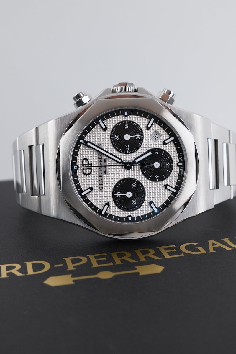 Girard Perregaux Laureato Chronograph 81020-11-131-11A - Detail view 3