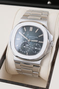 Cargue la imagen en el visor de la galería, Patek Philippe Nautilus 5712/1A-001 - Detailansicht 3
