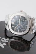 Cargue la imagen en el visor de la galería, Patek Philippe Nautilus 5712/1A-001 - Detailansicht 4
