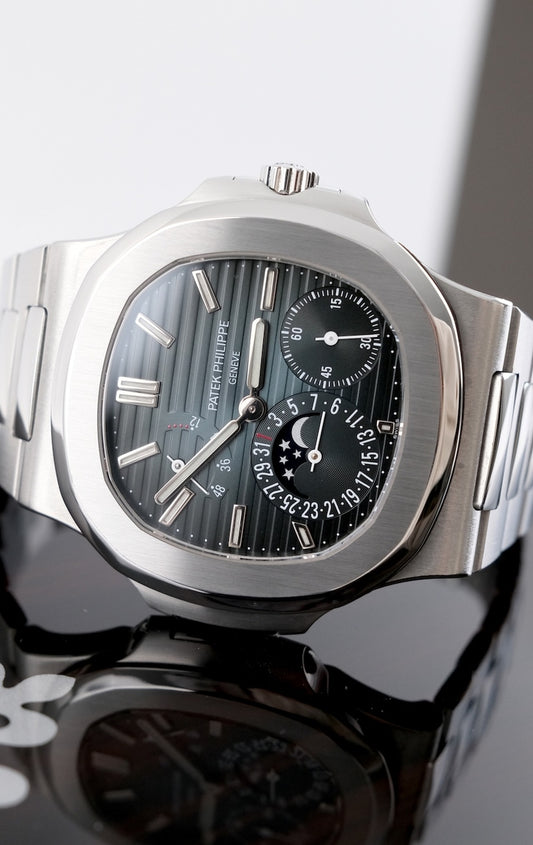 Patek Philippe Nautilus 5712/1A-001 - Thumbnail