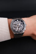 Bild in Galerie-Betrachter laden, Seiko Astron GPS Solar Dual Time 5X SSH113J1 - Detail view 11

