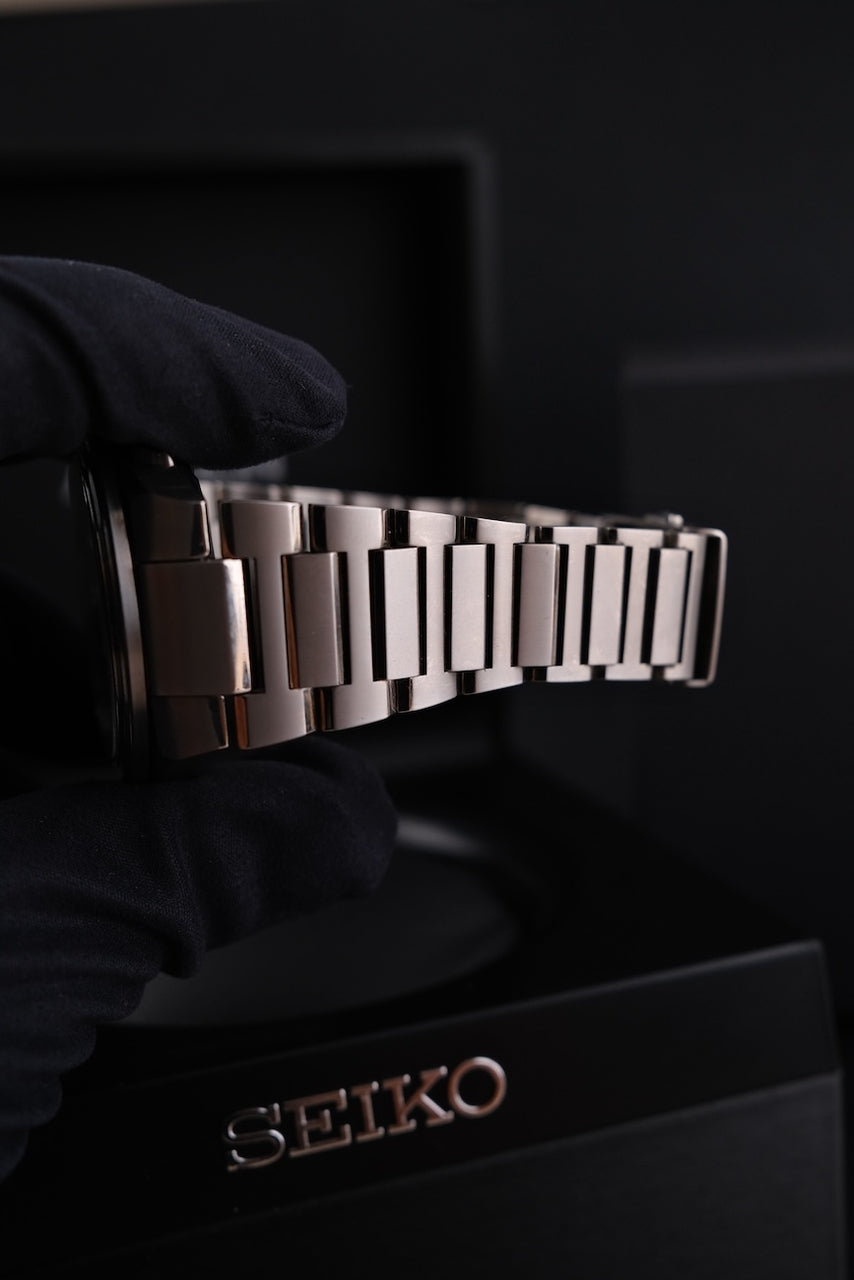 Seiko Astron GPS Solar Dual Time 5X SSH113J1 - Detail view 6