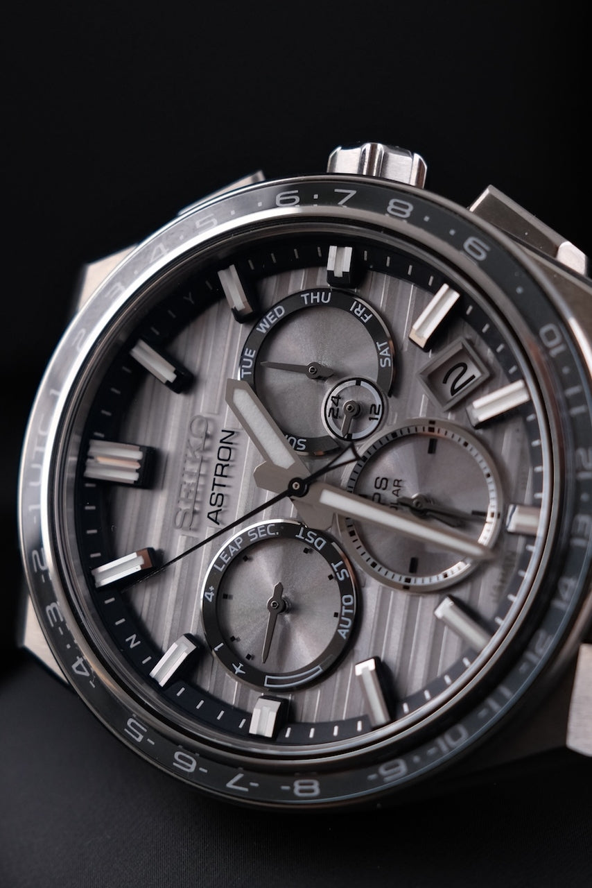 Seiko Astron GPS Solar Dual Time 5X SSH113J1 - Detail view 3