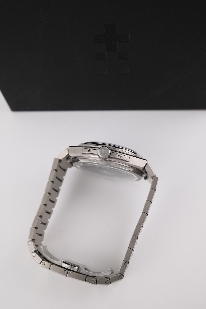 Christopher Ward Twelve X Titan C12-41A5D0-T00K0-B0 - Detailed view 6