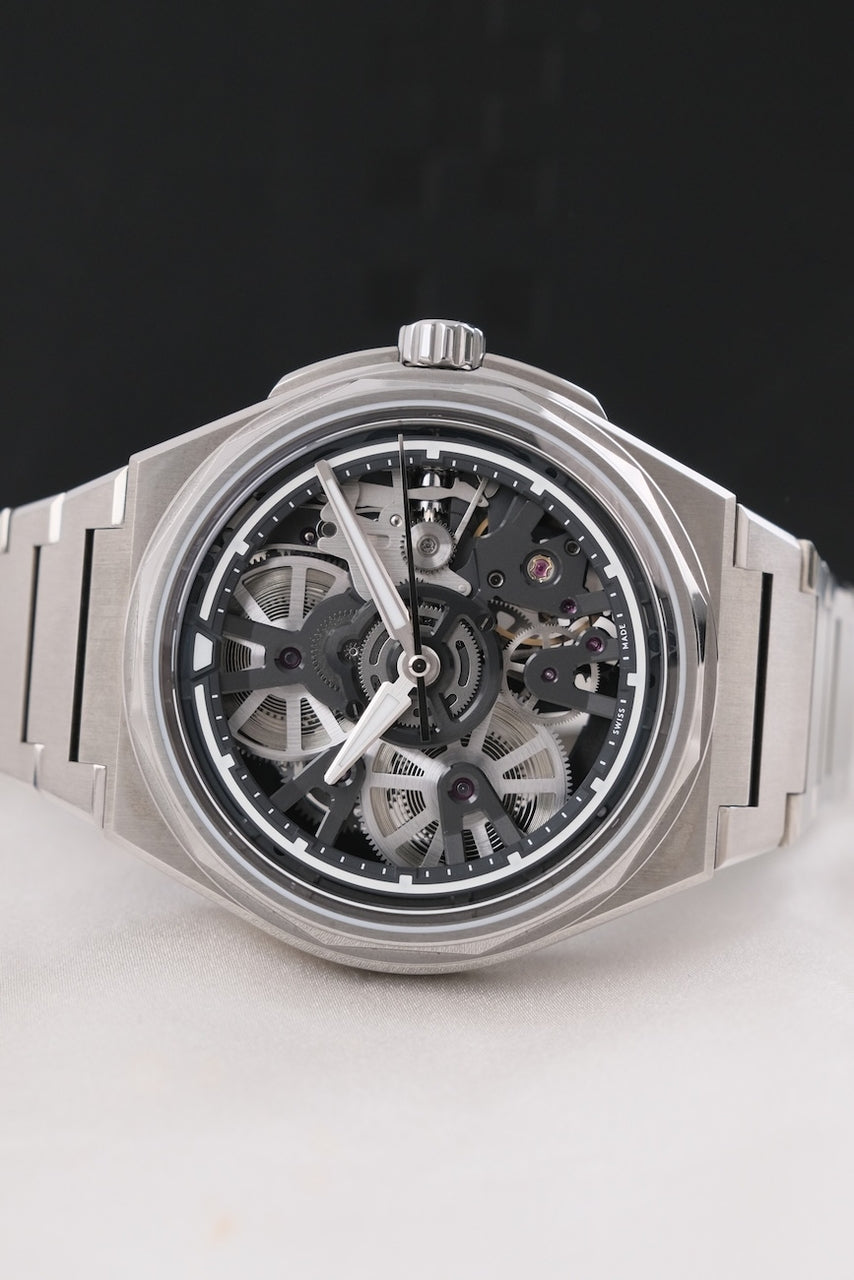 Christopher Ward Twelve X Titan C12-41A5D0-T00K0-B0 - Detailed view 3