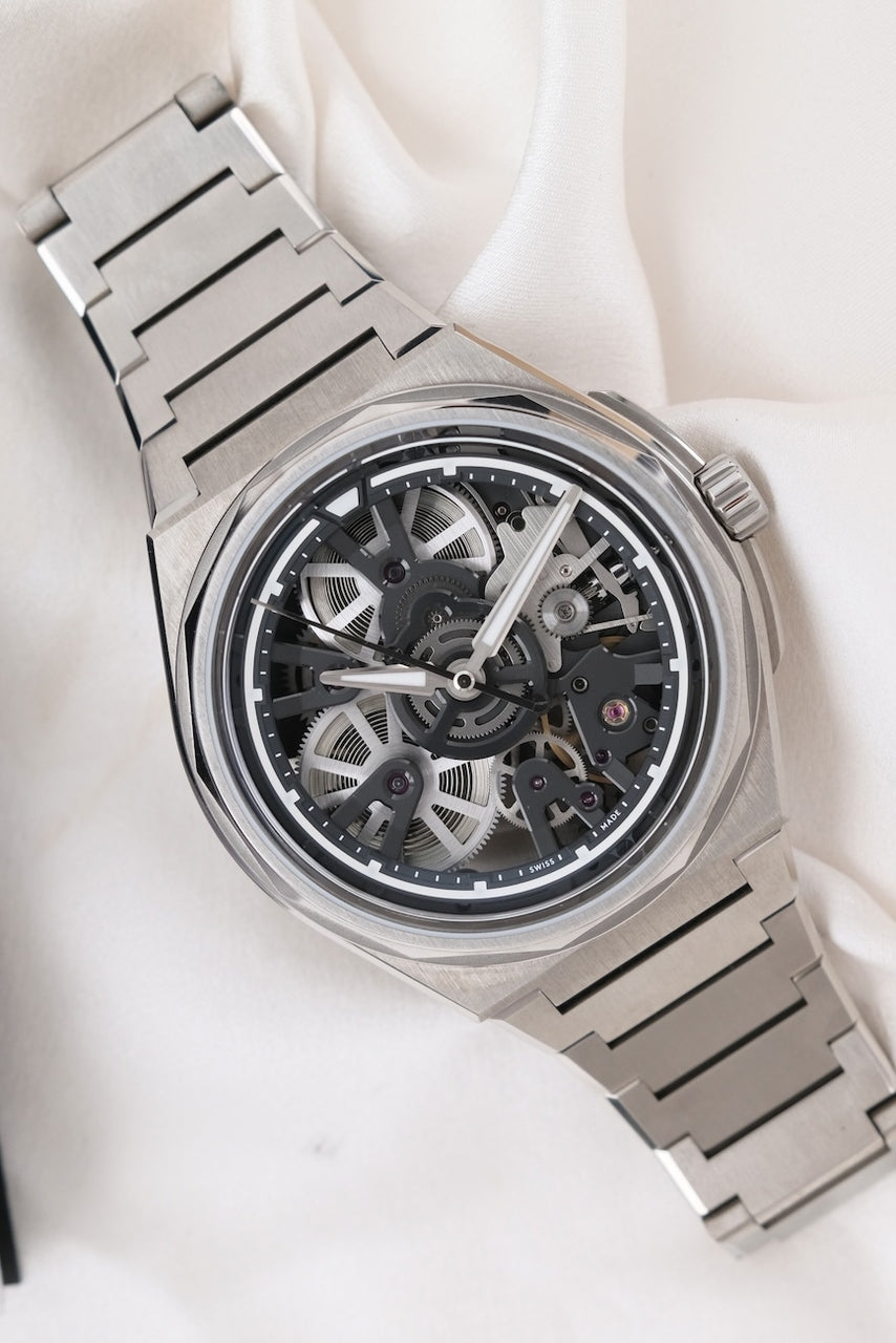 Christopher Ward Twelve X Titan C12-41A5D0-T00K0-B0 - Thumbnail